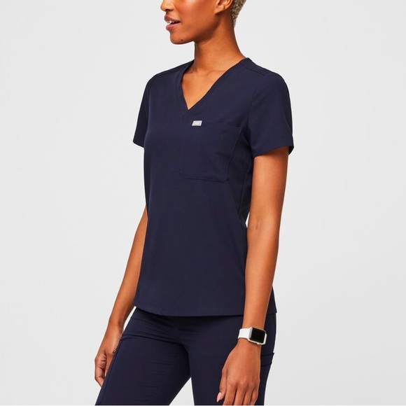 Navy Figs Catrina scrub top - Picture 6 of 11